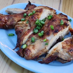 น่องไก่ติดสะโพกย่าง