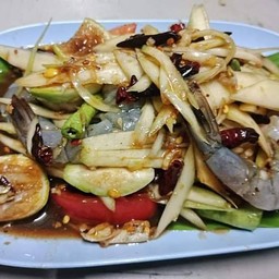 ตำมะม่วงปูปลาร้ากุ้งสด