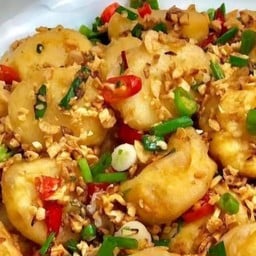 เต้าหู้ไข่หมูสับคั่วพริกเกลือ ราดข้าว