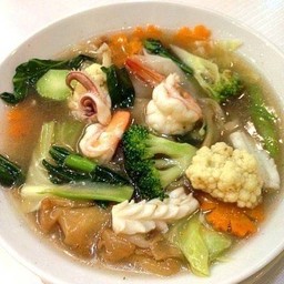 ราดหน้าทะเล