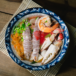 ก๋วยเตี๋ยวเย็นตาโฟรวมซีฟู้ดพิเศษ