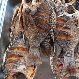 ปลานิลแดดเดียวทอดตัวละ