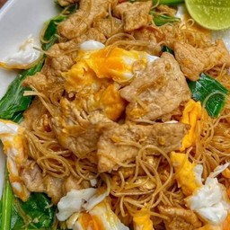 หมี่ขาวผัดซีอิ๊วหมู