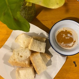 ปังนึ่ง + สังขยาชาไทย