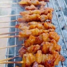 ร้านหมูปิ้งต้นซอย