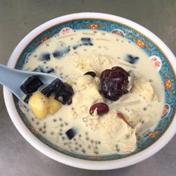 น้ำเต้าหู้ใส่เครื่องเต้าทึง