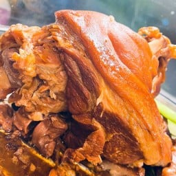 ข้าวขาหมู วิภาวรรณ เจ้าดัง สามกอง