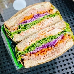 แซนวิช ทูน่า + ปูอัด