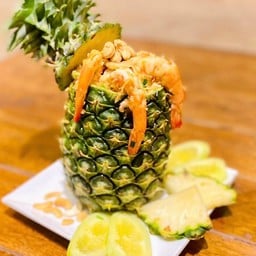 ข้าวผัดสับปะรดทะเล