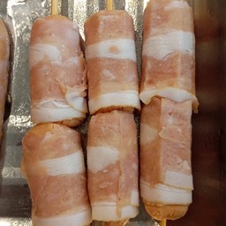 ไส้กรอกพันเบคอน