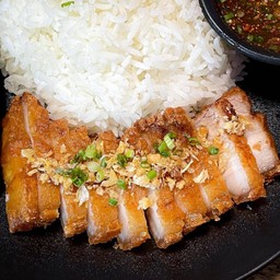 ข้าวหมูทอด