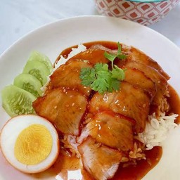 ข้าวหมูแดง