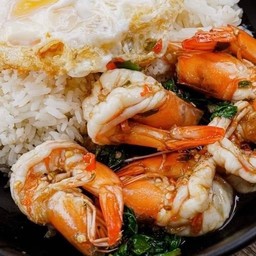 ข้าวกระเพราพริกแห้งกระทะแตก+(กุ้ง)