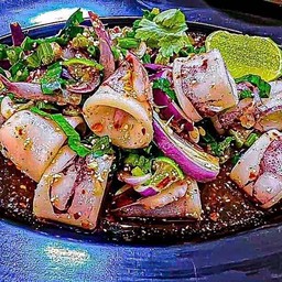 ลาบปลาหมึก