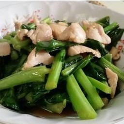 คะน้าไก่ กับข้าว