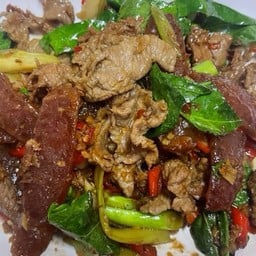 คะน้าเนื้อสัน+เนื้อเชียงเป็นกับ