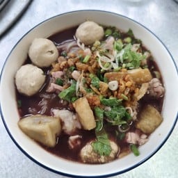 ก๋วยเตี๋ยวหมูน้ำตกแฟนต้า