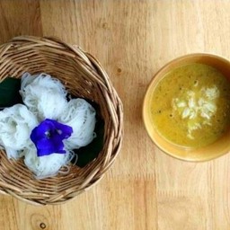 ขนมเส้น+น้ำยาใต้ปู