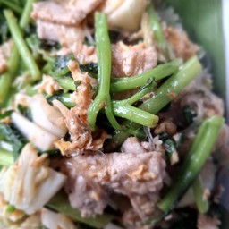 สุกี้แห้ง