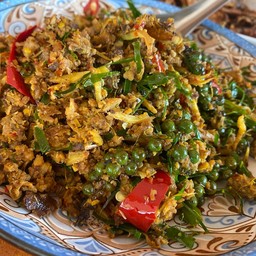 ผัดเผ็ดนก