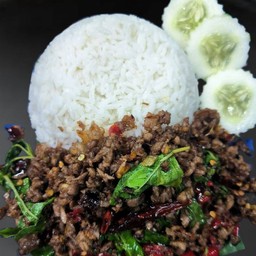 ข้าวกะเพราเนื้อสับ