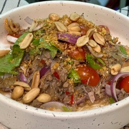 ยำวุ้นเส้นเมือง