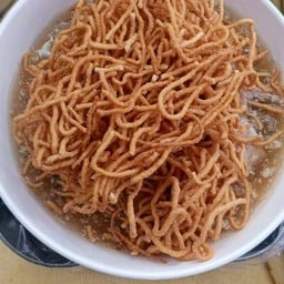 ราดหน้าหมี่กรอบ