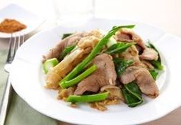 ผัดซีอิ๊วเส้นหมี่