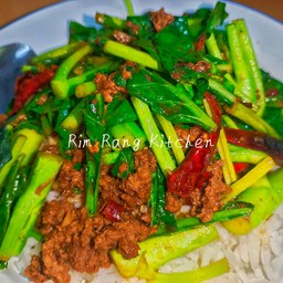 คะน้าเนื้อ น้ำมันหอย ราดข้าว