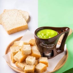 ปังนึ่งสังขยาใบเตย