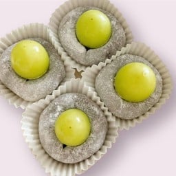 ไดฟูกุองุ่น  4ลูก (โชว์องุ่น) ปั้นสดใหม่15นาที