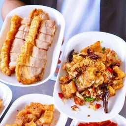 ฟูฟ่องหมูกรอบ พุทธมณฑลสาย 2
