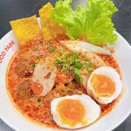 ก๋วยเตี๋ยวต้มยำไข่