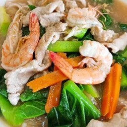 ราดหน้าหมูกุ้ง