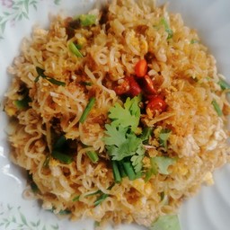 มาม่าผัดรสต้มยำกุ้ง