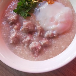 [อร่อยซ่ากับโค้ก] โจ๊กรวมทุกอย่าง 4ถุง !! แถมไข่3ลูก +  โค้ก ออริจินัล (กระป๋อง) 