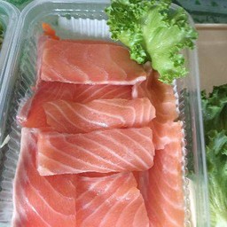 แซลมอนหั่นสด +น้ำจิ้มซีฟู้ด