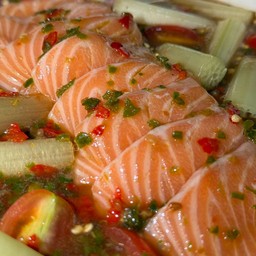 ยำ แซลมอนวาซาบิ