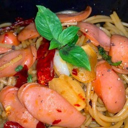 Drunken Spaghetti sausage  สปาเกตตี้ขี้เมาไส้กรอก