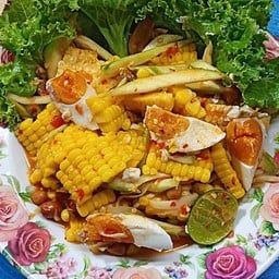 ยำข้าวโพดไข่เค็ม