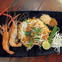 ผัดไทยกุ้งสด