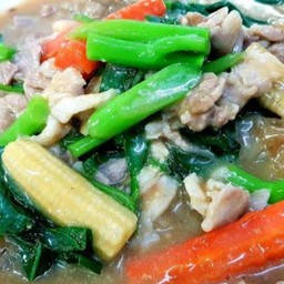 ราดหน้าหมู