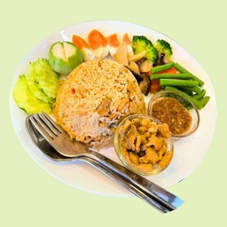 ข้าวผัดน้ำพริกลงเรือ