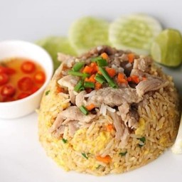 ข้าวผัดหมูชิ้น
