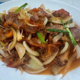 เนื้อเเดง เป็นกับ