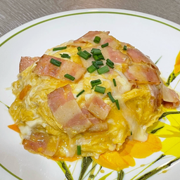 ข้าวไข่ข้นเบคอน