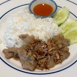 ข้าวหมูกระเทียม