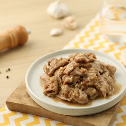 ข้าวหมูกระเทียม