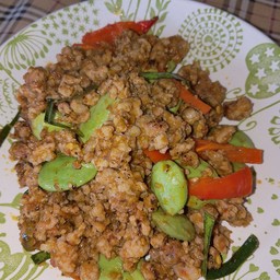 [อร่อยซ่ากับโค้ก] คั่วกลิ้งหมูสับใส่สะตอ(กับข้าว) +  โค้ก ไม่มีน้ำตาล (ขวด) 