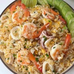 ข้าวผัดรวมมิตร(ใหญ่)